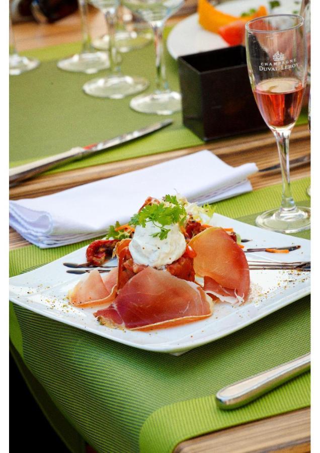 Hotel Pont De Senard Montaigu-Vendee Ngoại thất bức ảnh